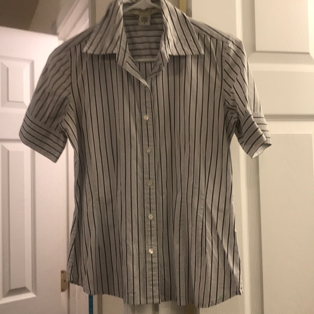 Cute button down blouse